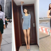 大长腿九头身美女，一伸手就能摸到房顶请问身高是多少