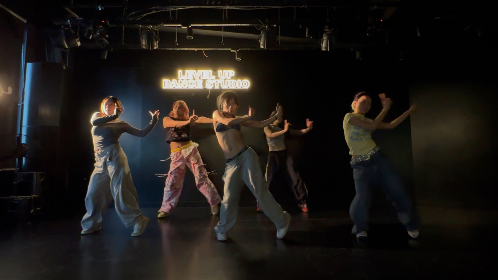 【小黑老师】快乐就是和大家一起跳舞