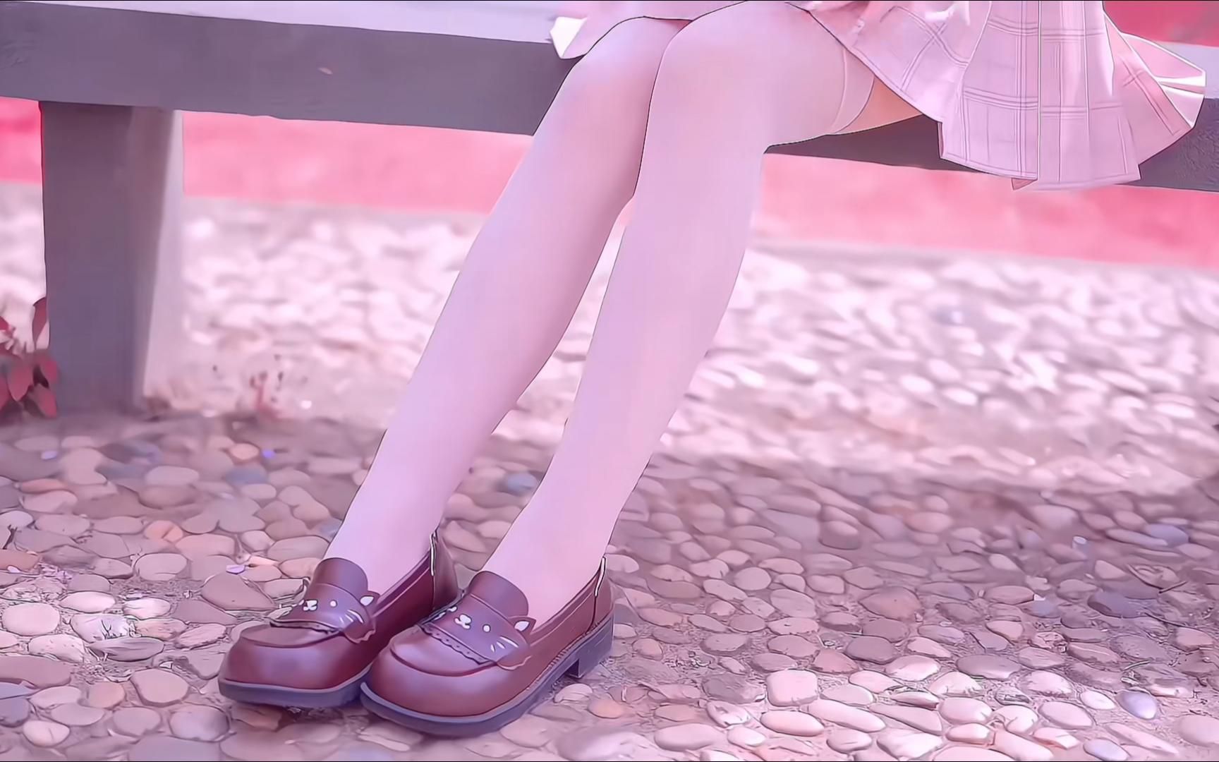 Why is the sky so quiet? All the clouds come to me.