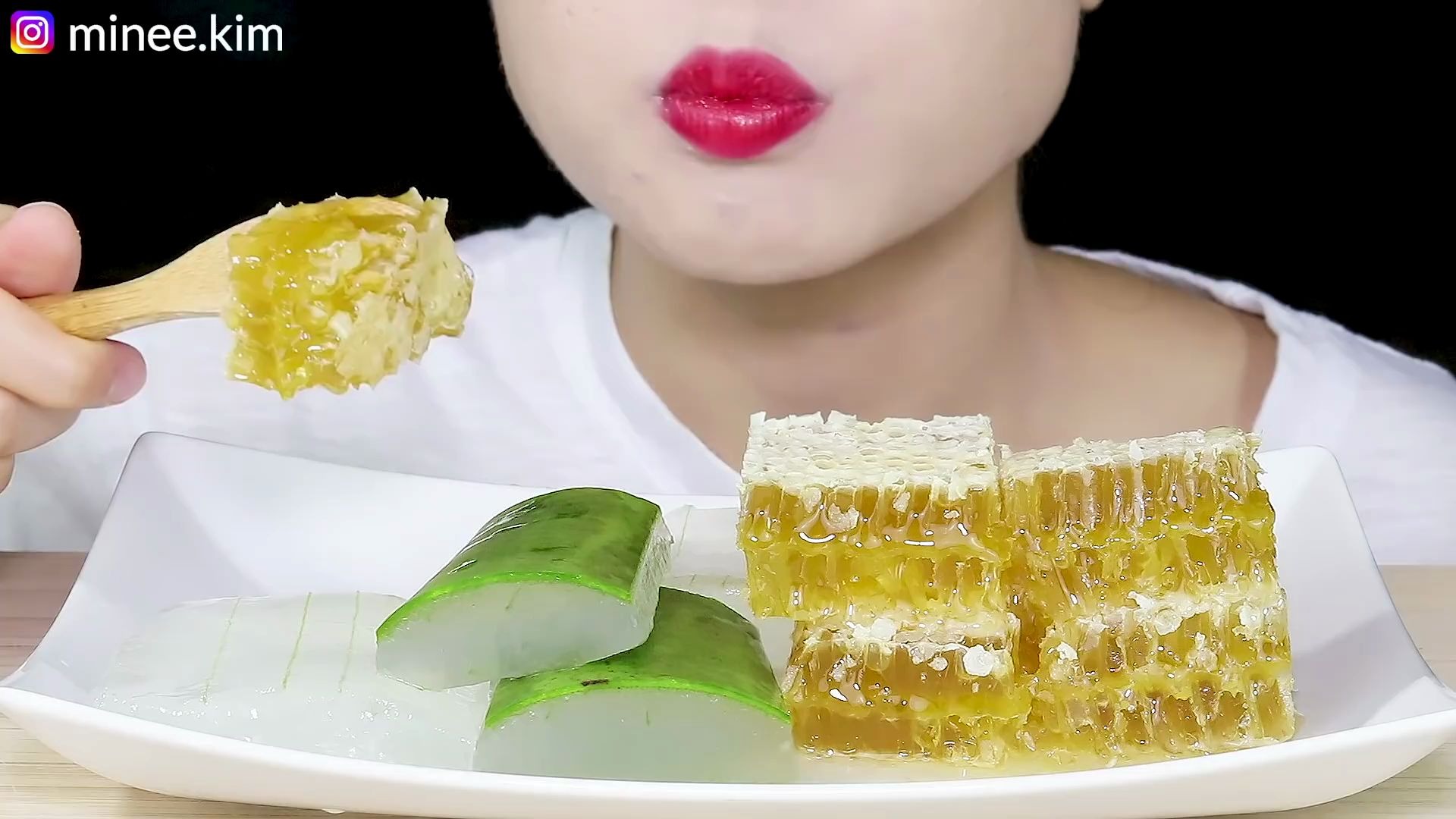 【大吃一斤 - MINEE EATS】 - 芦荟糕 蜂巢糕