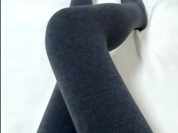 【女生爱放屁】最新视频已上线，快来围观！