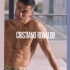 C罗拍摄内裤广告，37岁的他肌肉线条依旧轮廓分明。
