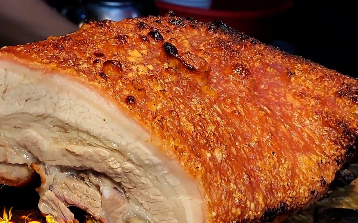 谁说香港吃肉便宜的？一斤180的猪肉吃过吗？极致脆皮想吃还排队