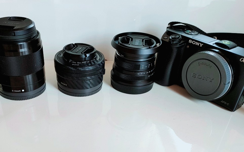 【索尼sony a6000 】极致性价比——穷狗摄影四件套推荐（机身加镜头）