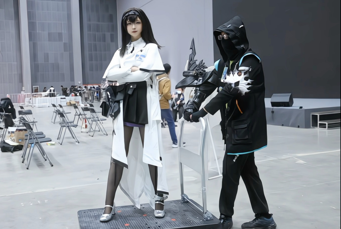 🚁🚁Dignified little ex-civilization couple is cruising Rhode Island 🚁🚁🚁🚁🚁