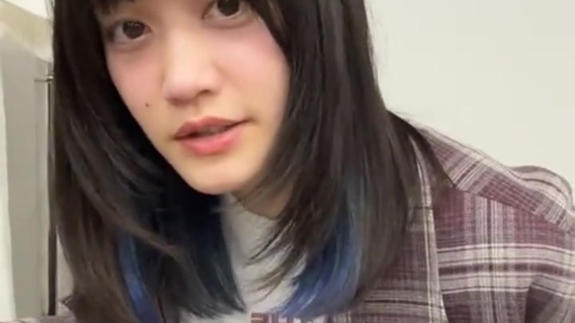 【中字】小泉萌香ins直播-20260321-没什么好看的只是带货回