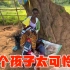 非洲卖水果的女人太可怜，2个孩子哭不停，中国老板花30帮她清空