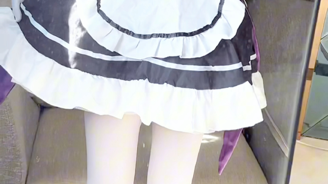 White silk just looks better than black.