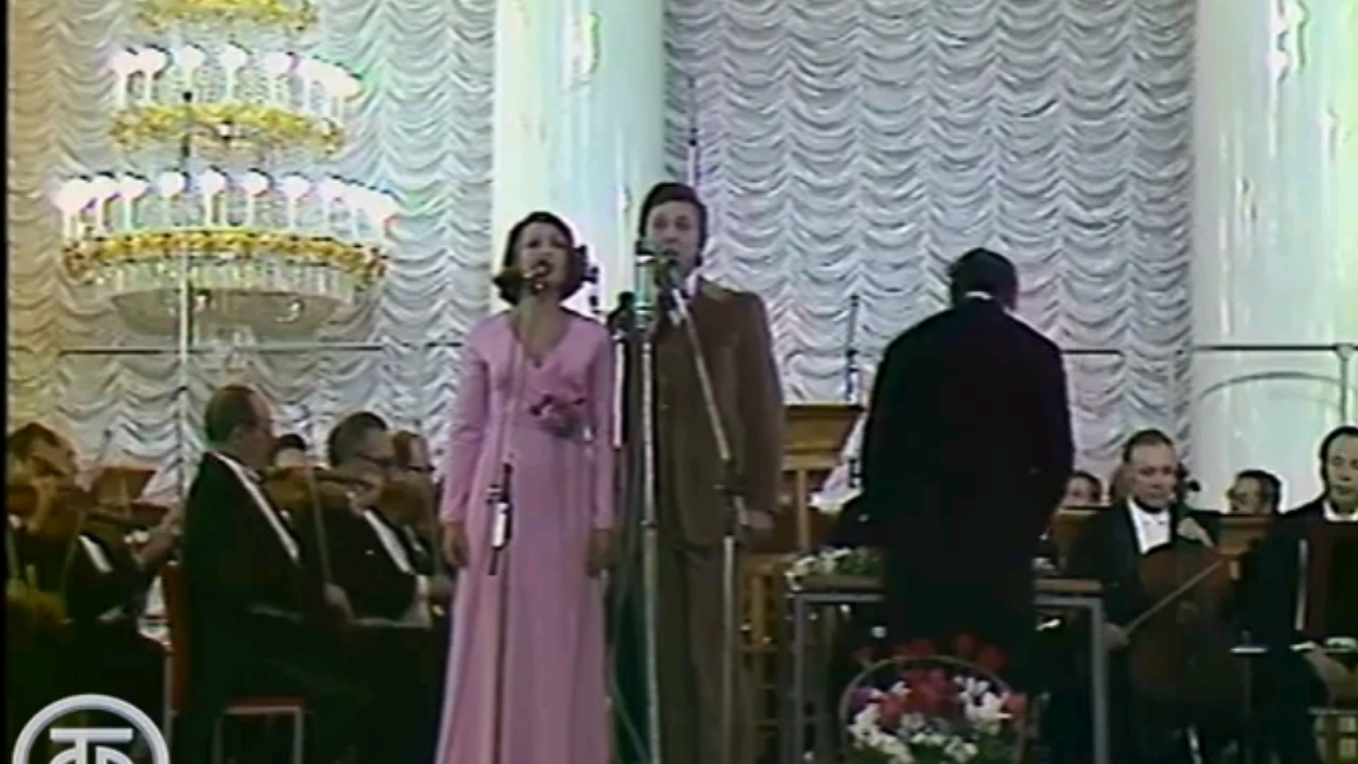 【列夫·列申科/阿拉·阿卜达洛娃】心儿不可衰老（1975年）