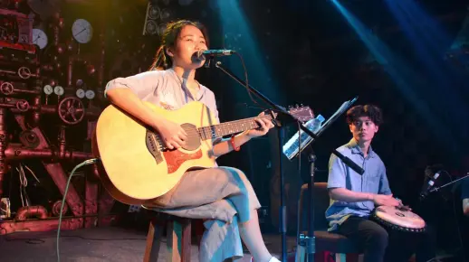 花粥 《一腔诗意喂了狗》