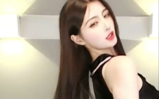 【虎牙-晴小兔】竖屏-太性感了，根本受不了啊u