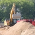 【挖掘机】卡特336F挖掘机挖沙配货工作视频