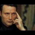 《007：大战皇家赌场》邦德抓诈不成，反被独眼龙秀了一手！