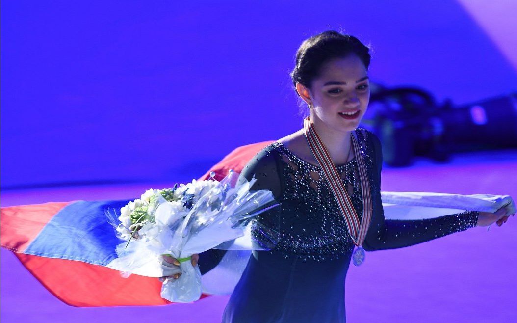 梅娃evgenia medvedeva 2016-17赛季颁奖仪式合集(附