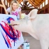 世界上唯一会画画的猪，它所创造的油画，被人以17万的价格买下！