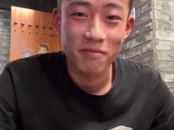 【几号车厢刚】视频加载中，速速查收惊喜！