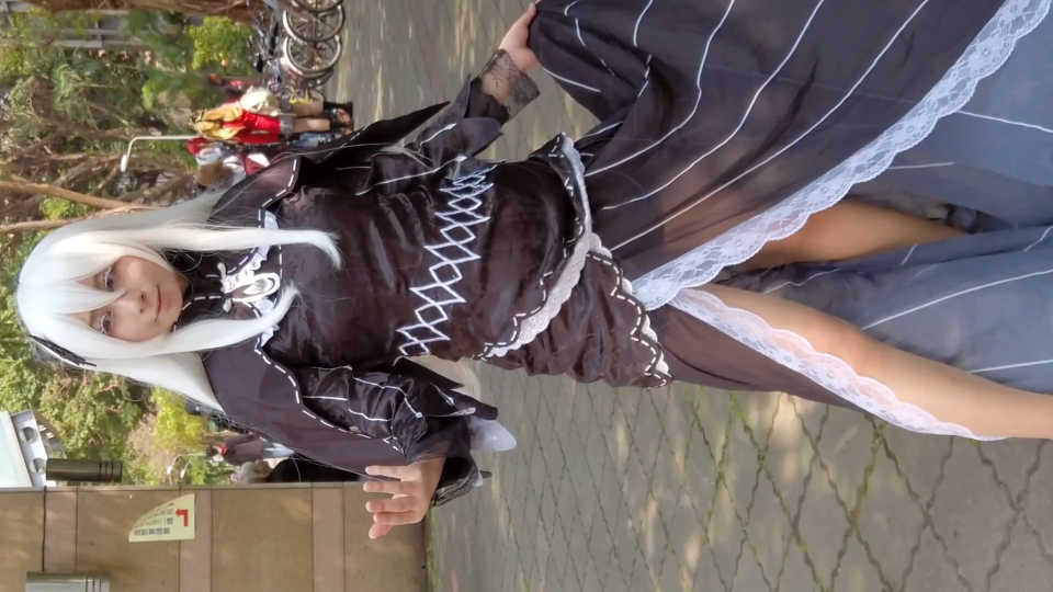 cosplay lady