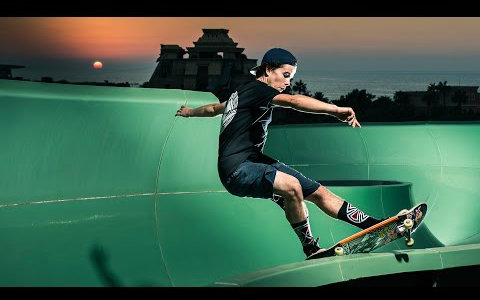 【红牛敢死队】 迪拜水上乐园玩滑板视频在线