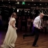 女儿婚礼上，父亲和女儿热舞嗨翻全场！