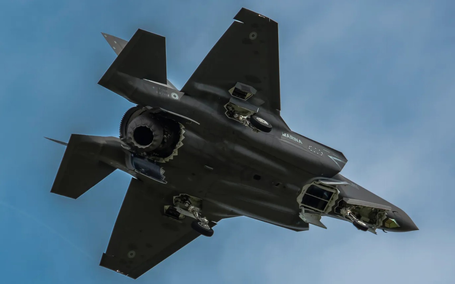 满身黑科技的F-35为什么降价到8000万美元？