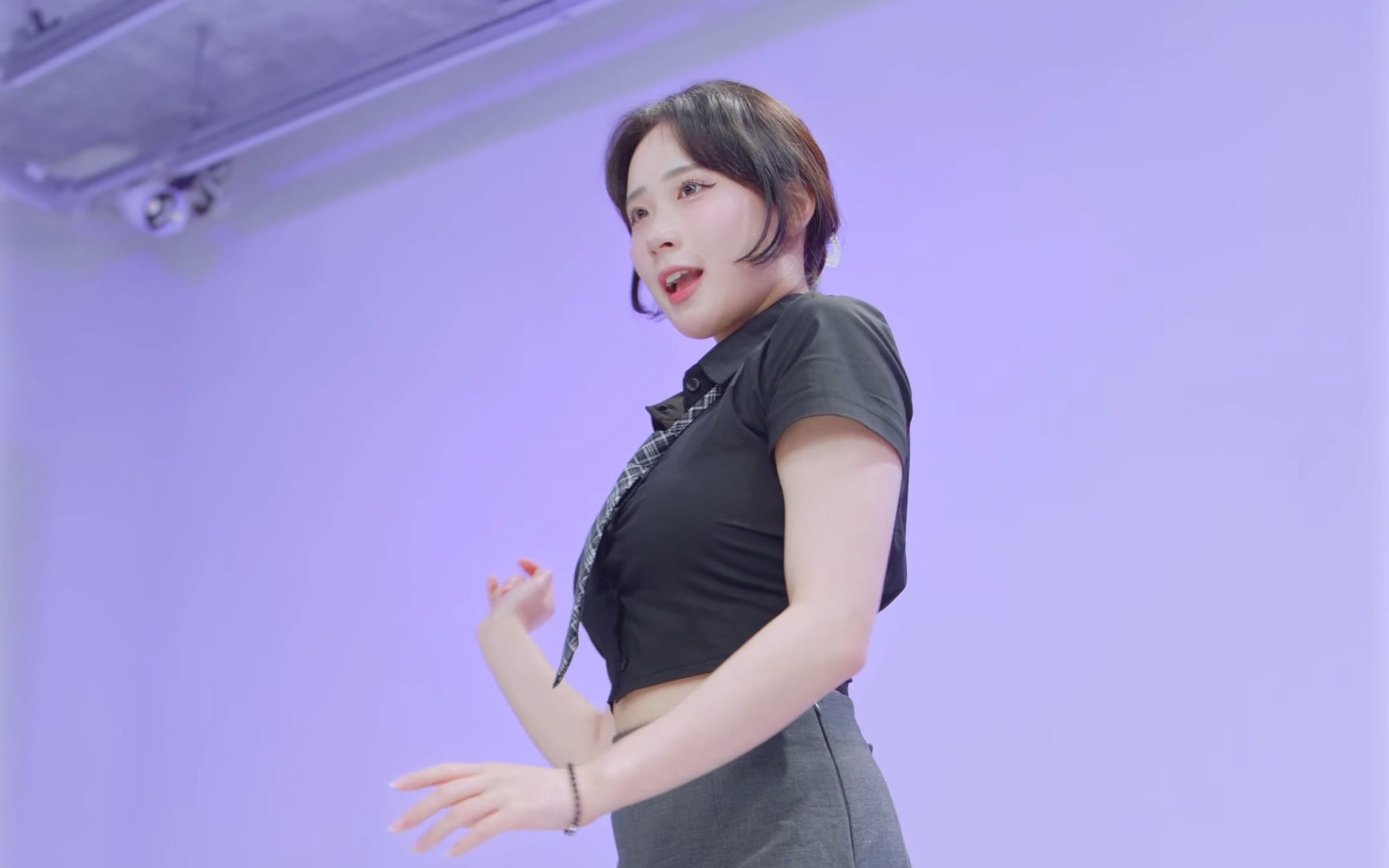 Jung In, Oh my mistake, black student uniform, side view