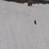 俄罗斯小熊跟着妈妈爬雪山，虽然失败掉了下去，但是从未放弃。