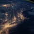 从太空看地球夜晚的灯光是什么样子呢？