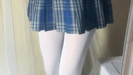 You can always trust white cotton pants.