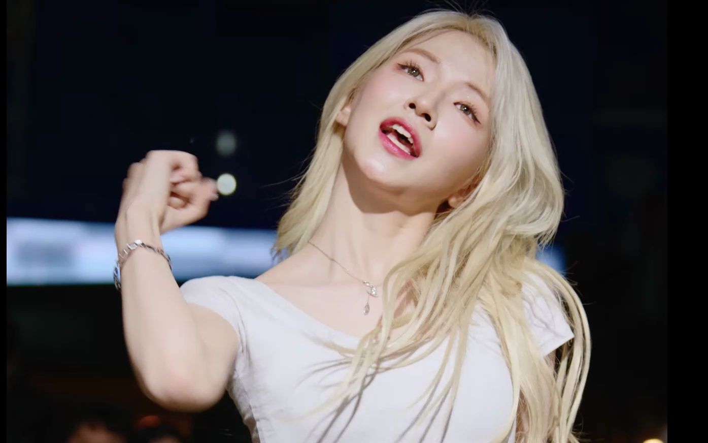 Feel My Rhythm Seo Young Golden Outdoor