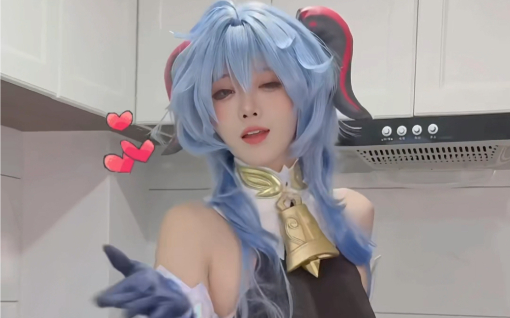 If you listen carefully there really is that kissing sound ugh...