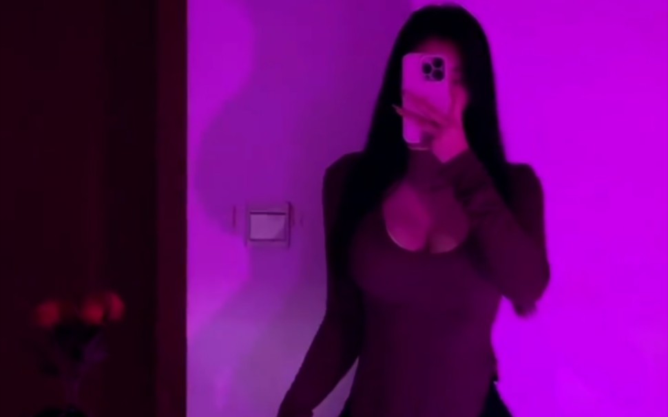 Saying I miss you at 4:00 a.m. puts the blame for insomnia on you