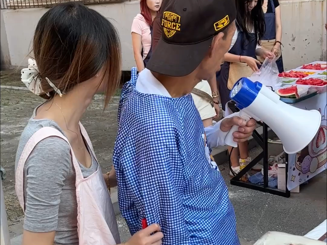 全是剧本！