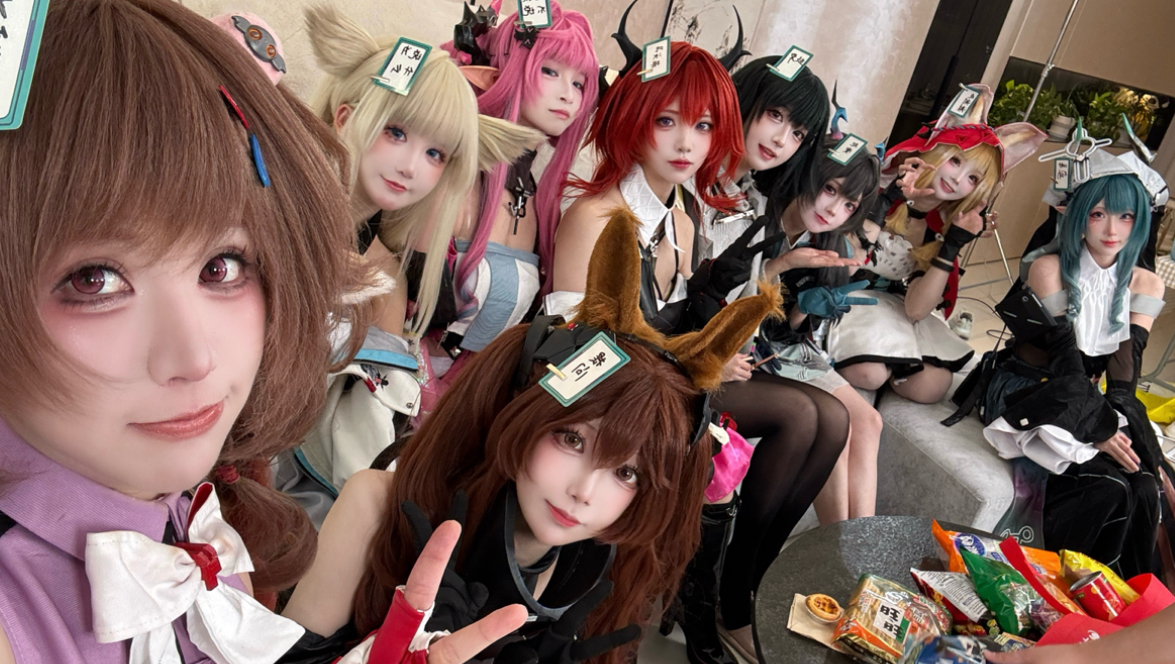 洁哥带各位干员一起撒娇～