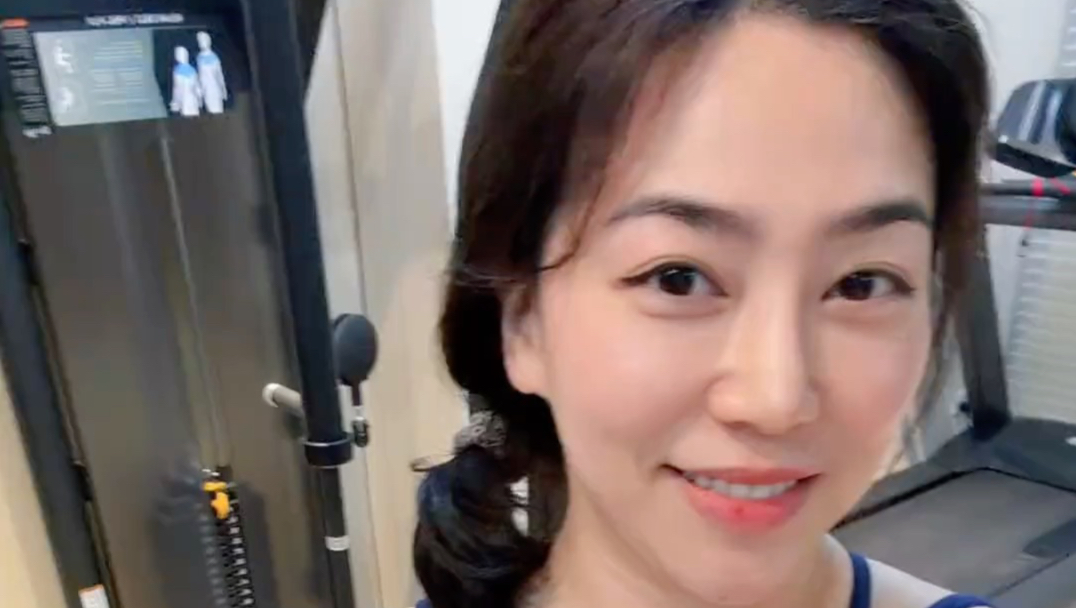 健身阿姨丰腴饱满