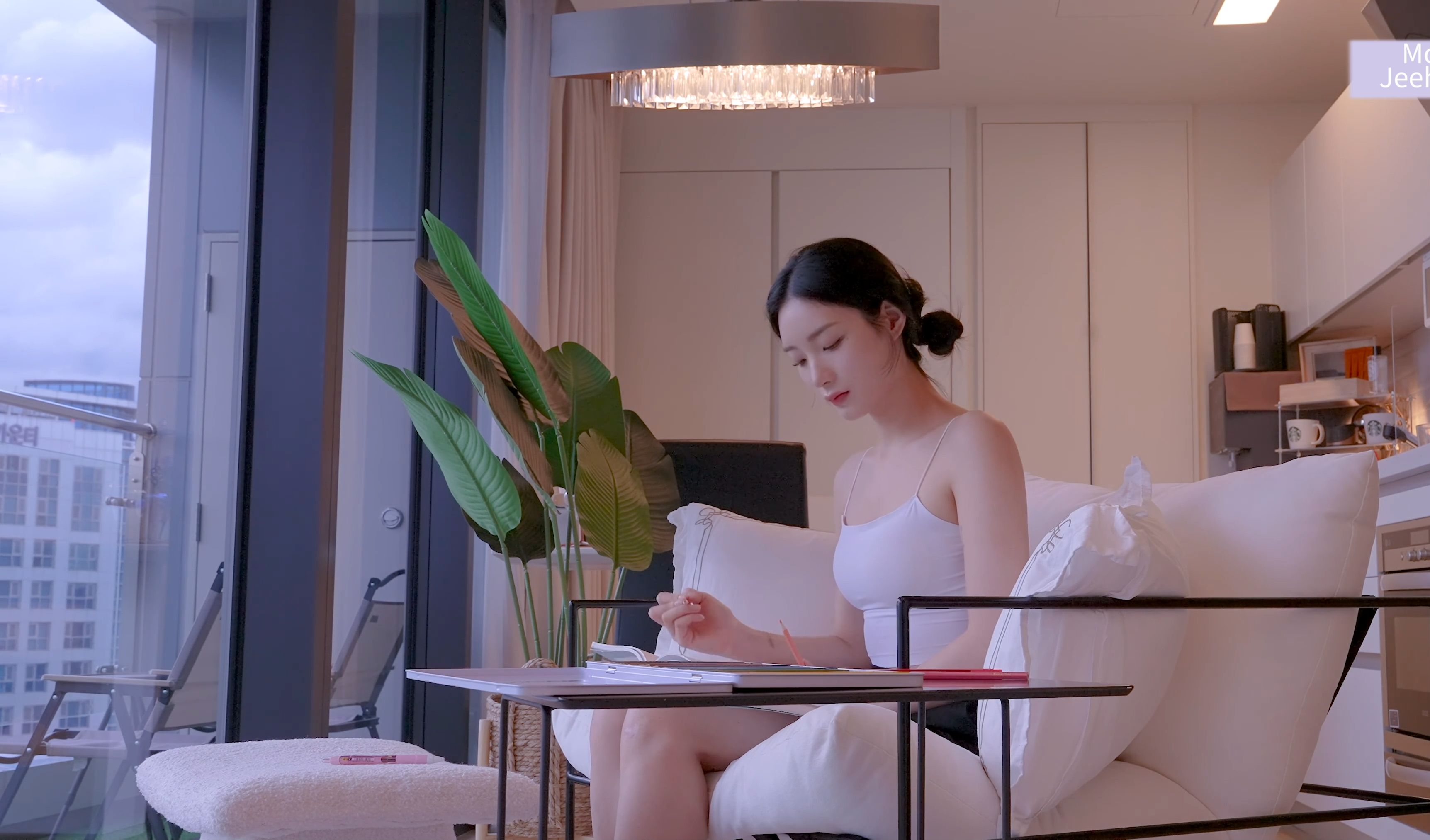 Miss Jeehyeon's Home Painting Relaxation VLOG