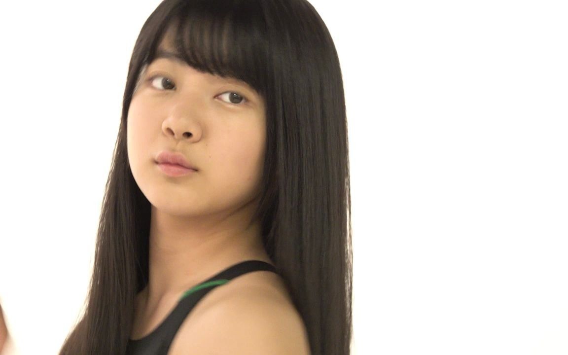Natsume Sakiriai's swimming debut
