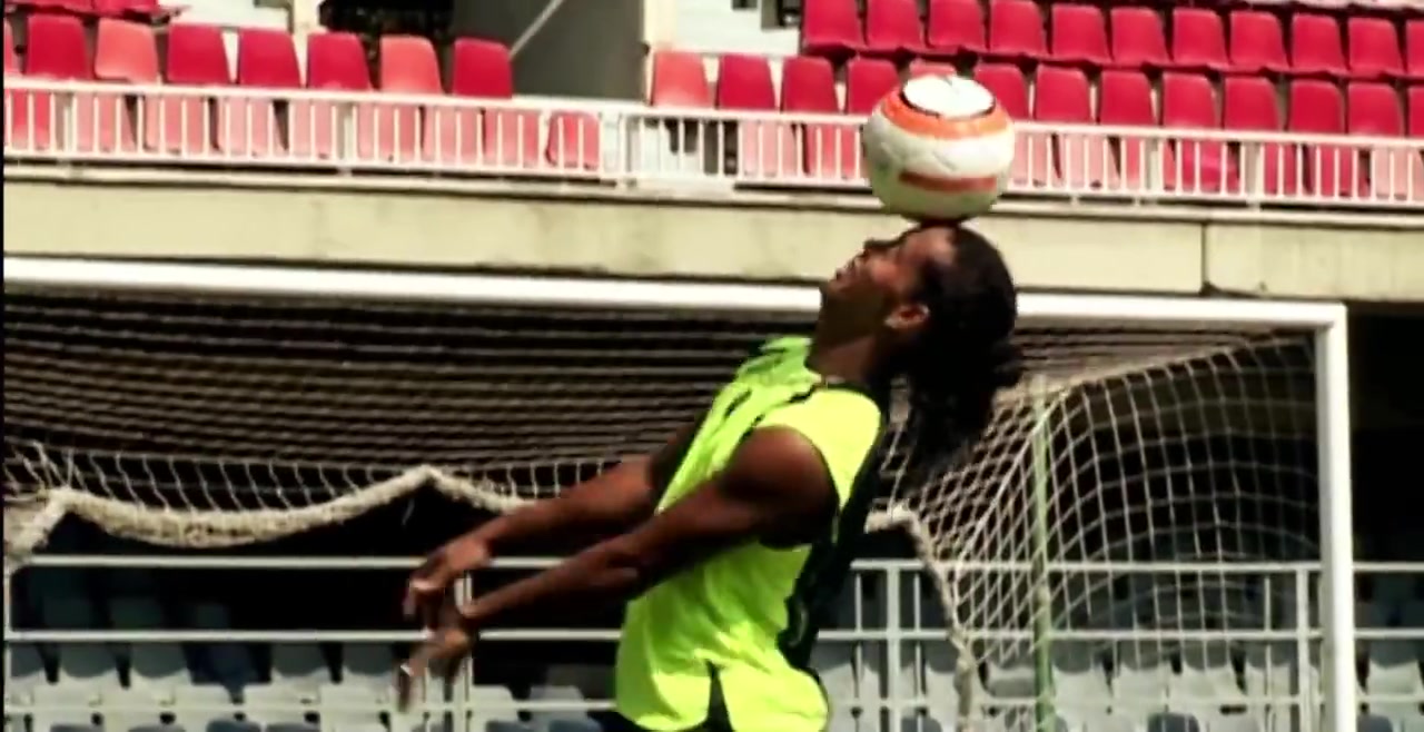 广告巅峰！当看到小罗多少人会想起那个不停球4中门框