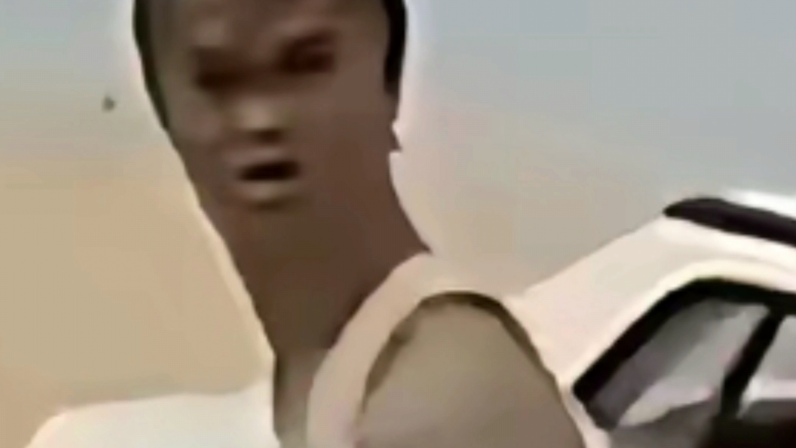 拼尽全力依旧无法绷住⚡52⚡