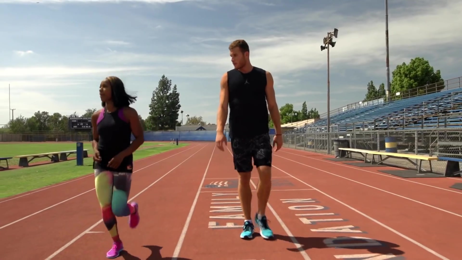 【blake griffin】布雷克·格里芬与田径短跑运动员carmelita jeter