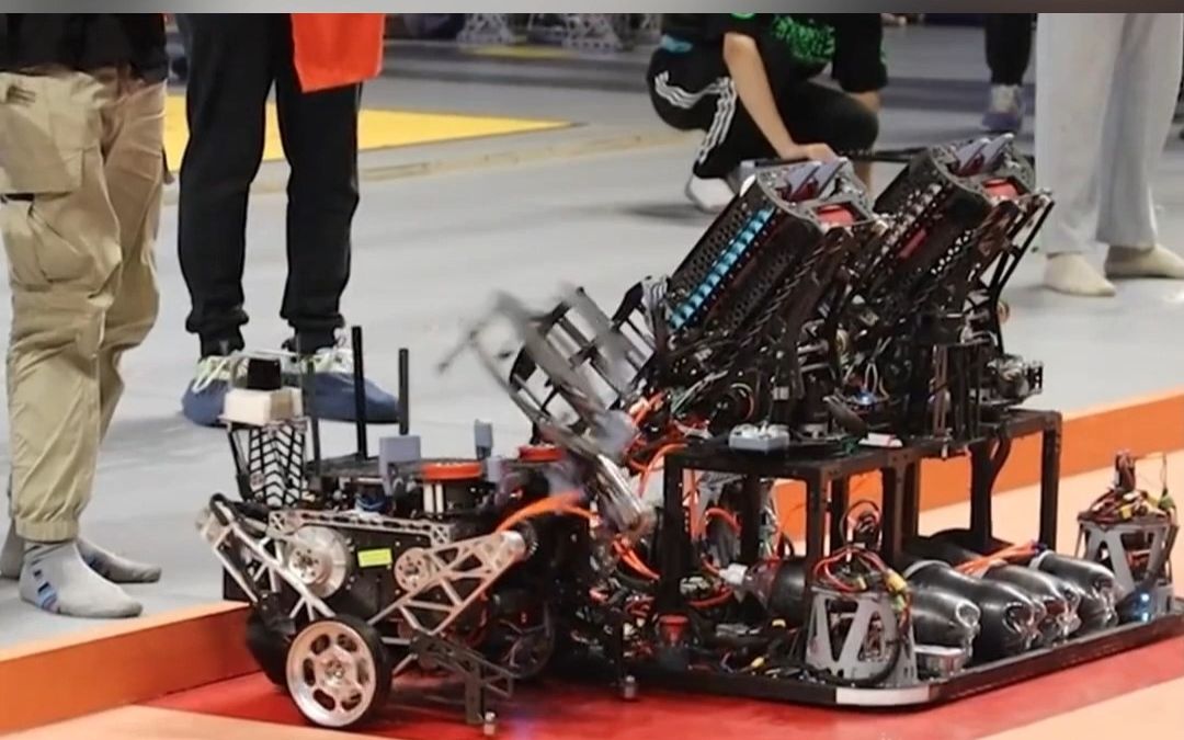 全国大学生机器人大赛，电子科技大学夺冠，开头一跳太惊艳了