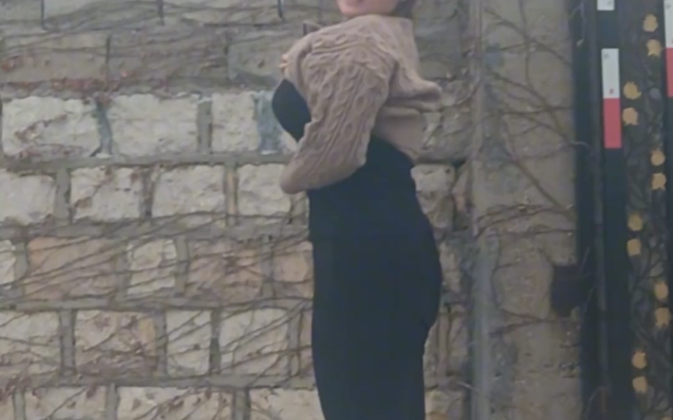 On how a sweater can kill a fat girl.