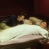 香港电影《大内密探零零发》片段之周星驰和刘嘉玲试验床上运动机