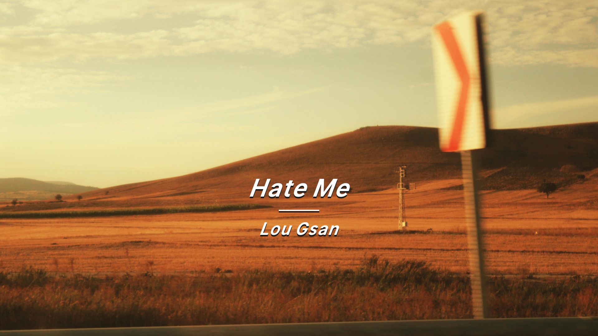 “很想发一张晚霞的图片，跟这首歌好配“【♬ 𝑯𝒂𝒕𝒆 𝑴𝒆】