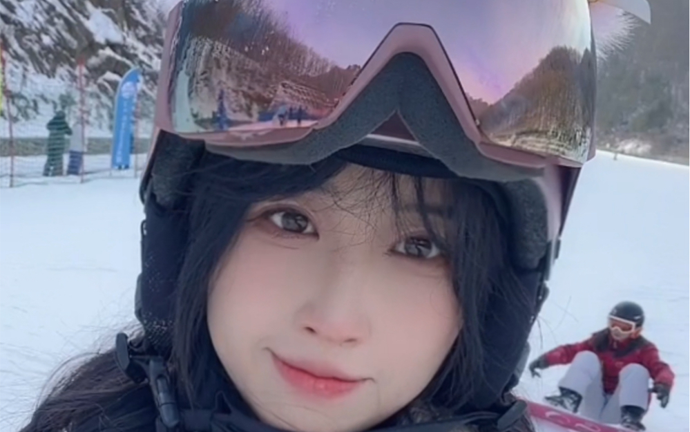 Rabbit Baby's Winter ~ First Time Skateboarding [Tooth and Nail]