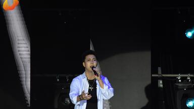 广州南方学院第一届校园十大歌手决赛 <em class="keyword">曾建雄</em>《遥远的她》