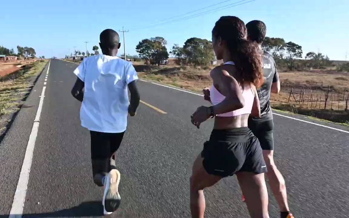 Mekdes Woldu 在肯尼亚的跑步训练