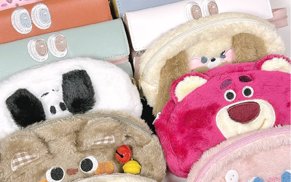 对毛绒绒的笔袋没有抵抗力…