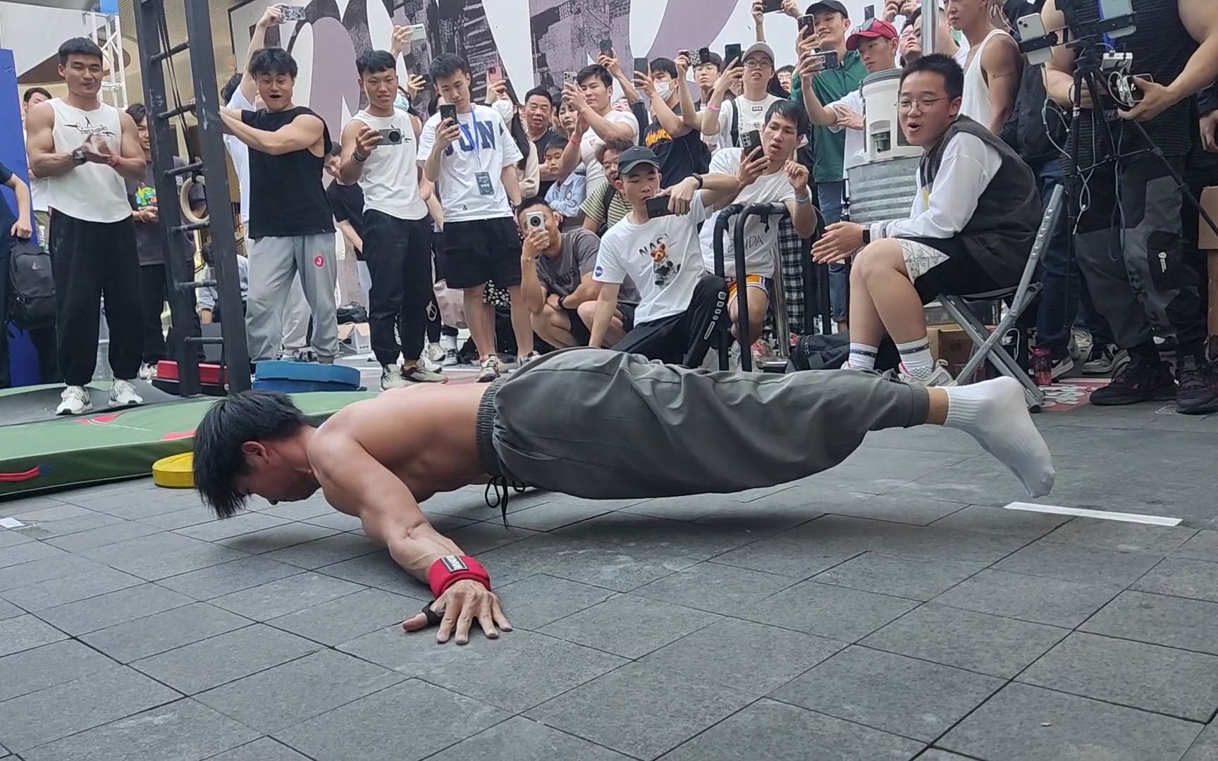 nsp武汉街头健身比赛裁判展示--月色