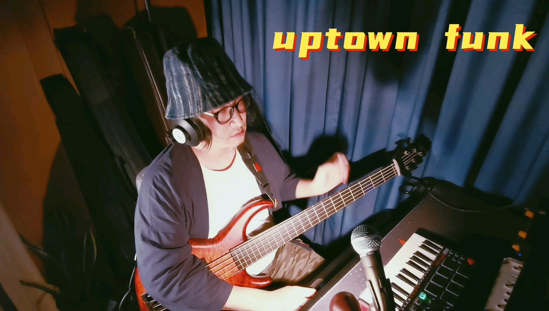 【每个贝斯手都会弹的】《Uptown Funk》