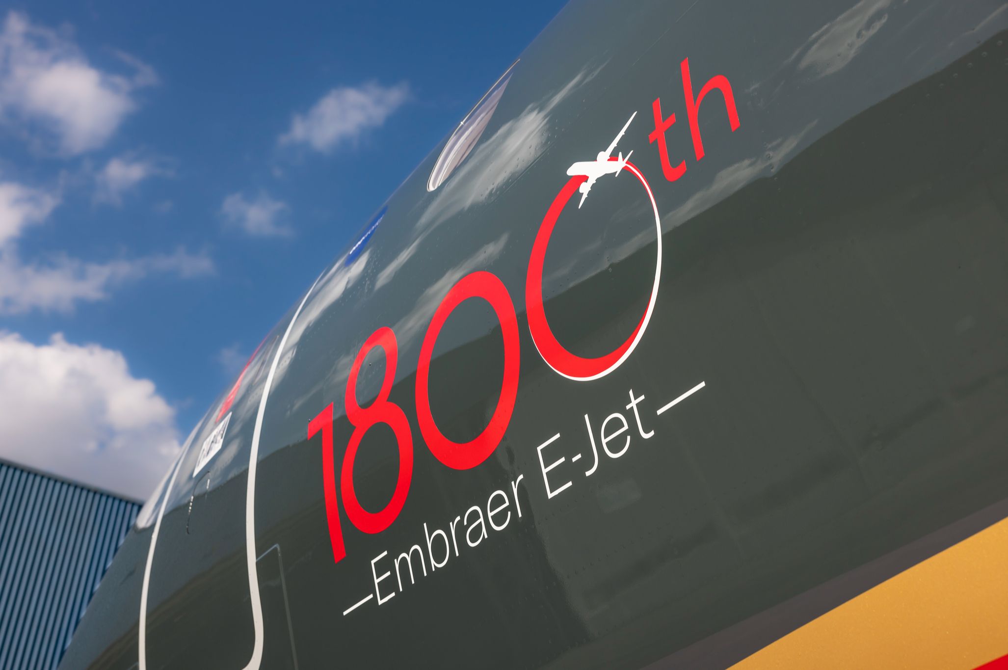 巴航工业交付第1800架E系列喷气飞机
